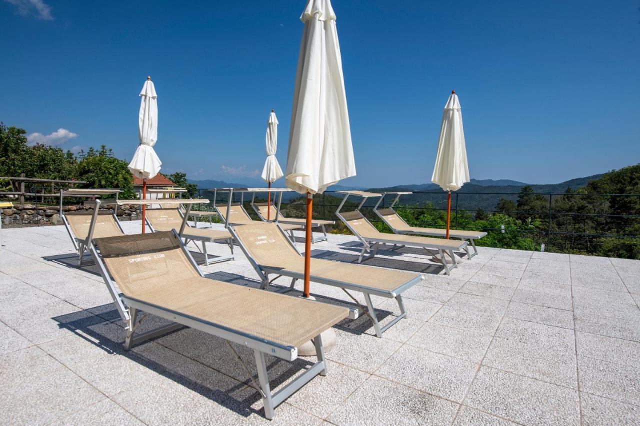 211 - Appartamento Acacia, Terrazza Giardino E Piscina Карро Экстерьер фото