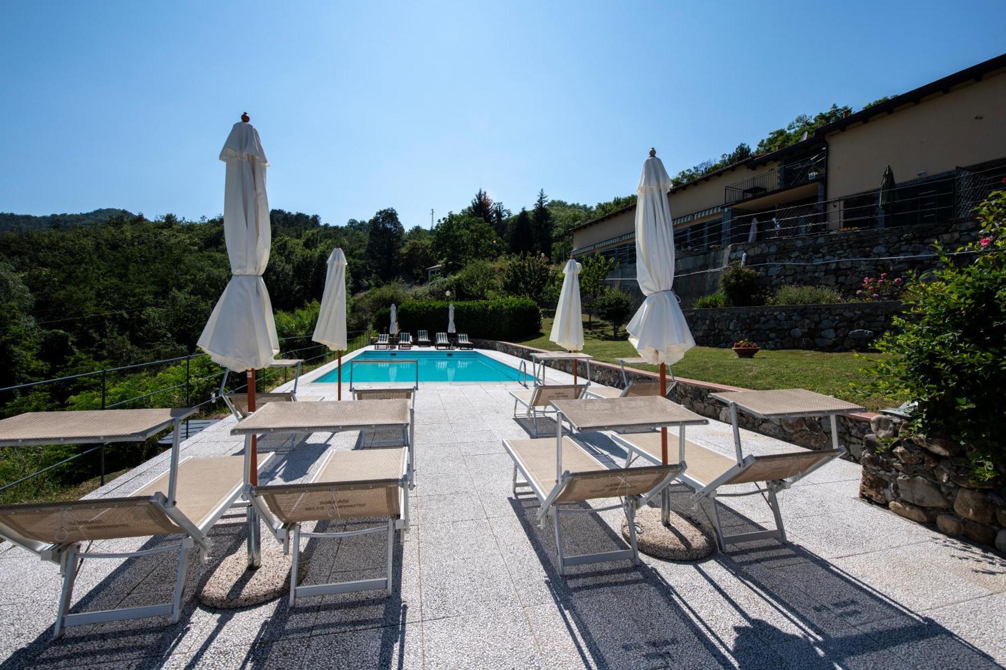 211 - Appartamento Acacia, Terrazza Giardino E Piscina Карро Экстерьер фото