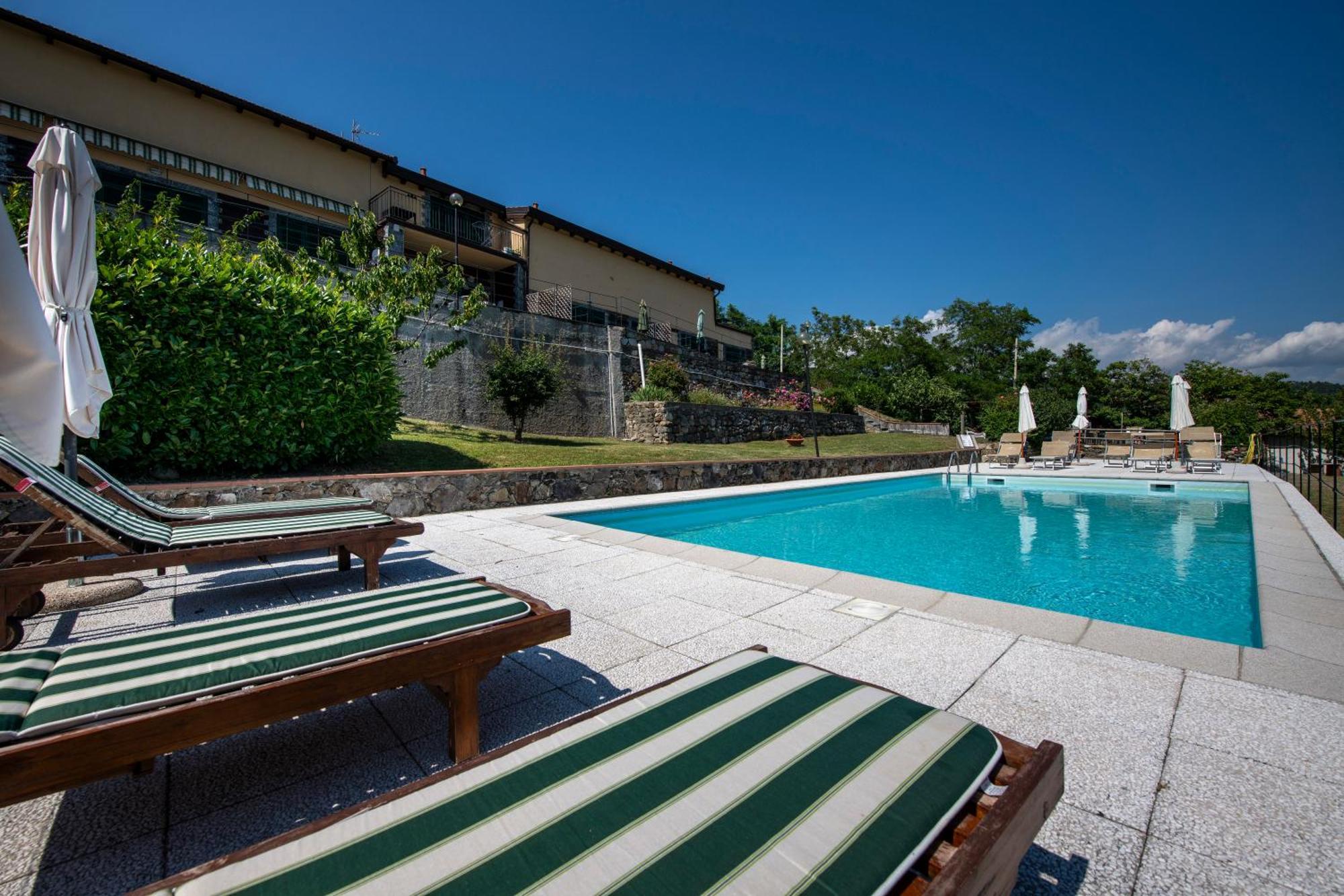 211 - Appartamento Acacia, Terrazza Giardino E Piscina Карро Экстерьер фото