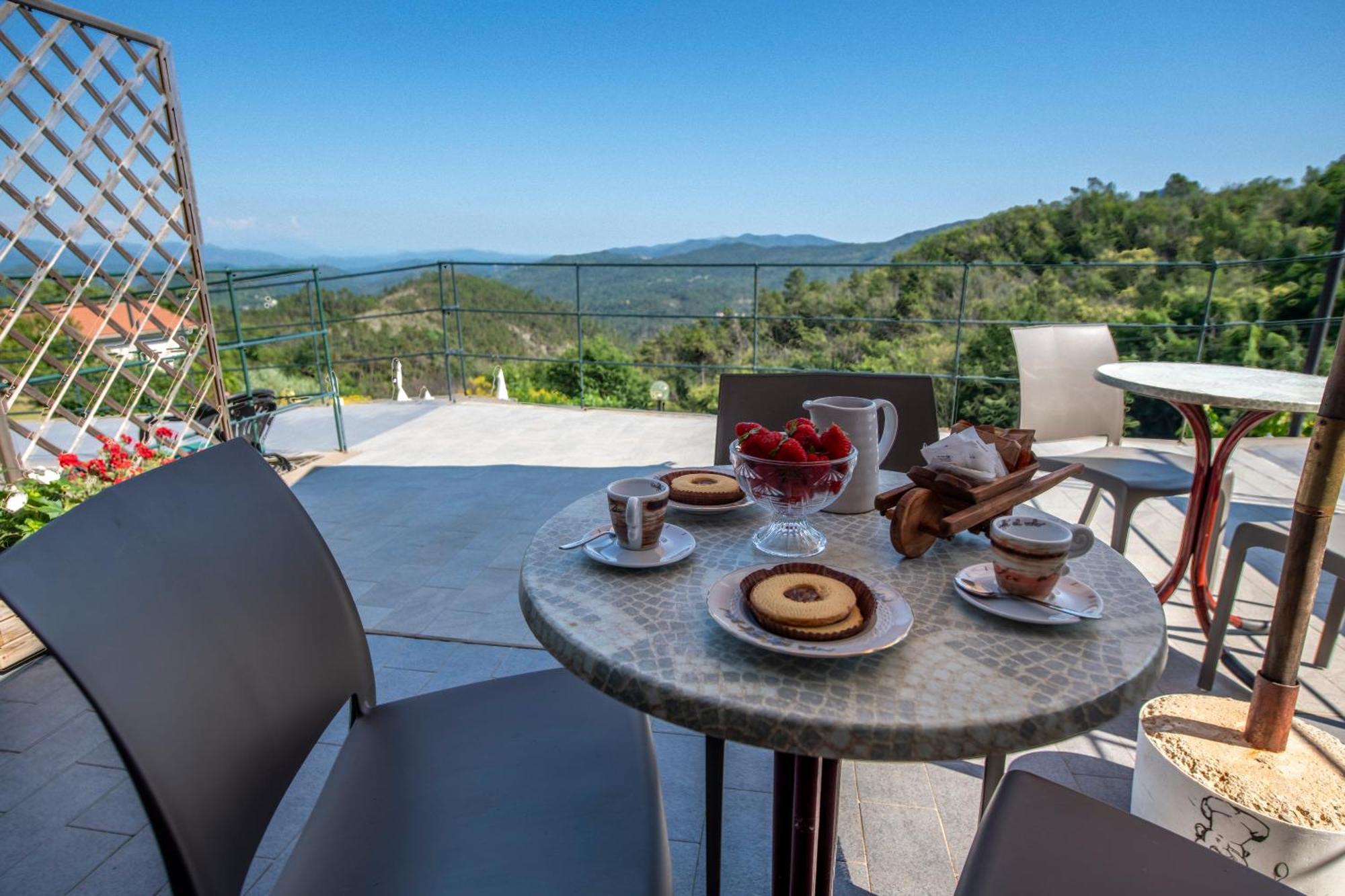 211 - Appartamento Acacia, Terrazza Giardino E Piscina Карро Экстерьер фото
